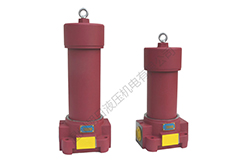 液壓油在液壓過(guò)濾器中常用來(lái)傳遞運(yùn)動(dòng)和動(dòng)力，對(duì)運(yùn)動(dòng)進(jìn)行潤(rùn)滑、冷卻而清潔的液壓油系統(tǒng)是液壓過(guò)濾器正常工作的必要條件之一。液壓過(guò)濾器的清潔度直接關(guān)系到液壓部件的壽命，那么液壓過(guò)濾器可以完全幫助您解決哪些問(wèn)題呢?下面朝日跟你探討一下： 